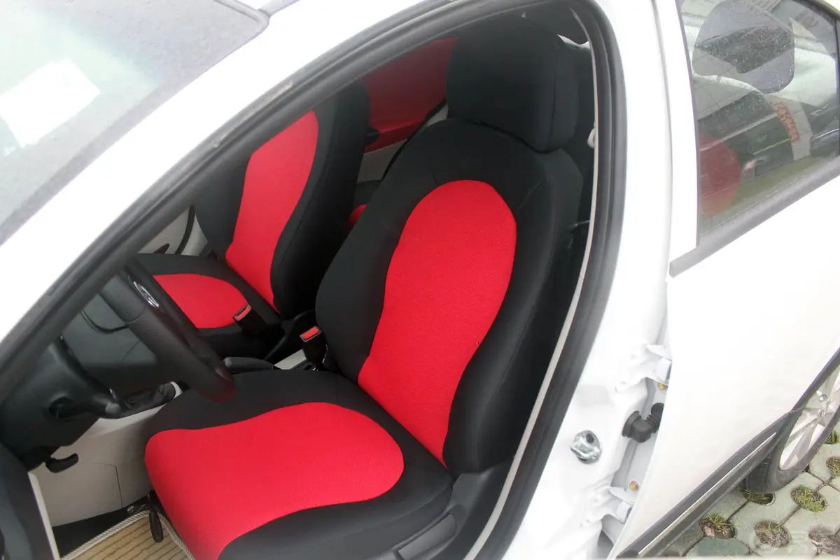 和悦A13RS CROSS 1.3L 手动 舒适型驾驶员座椅