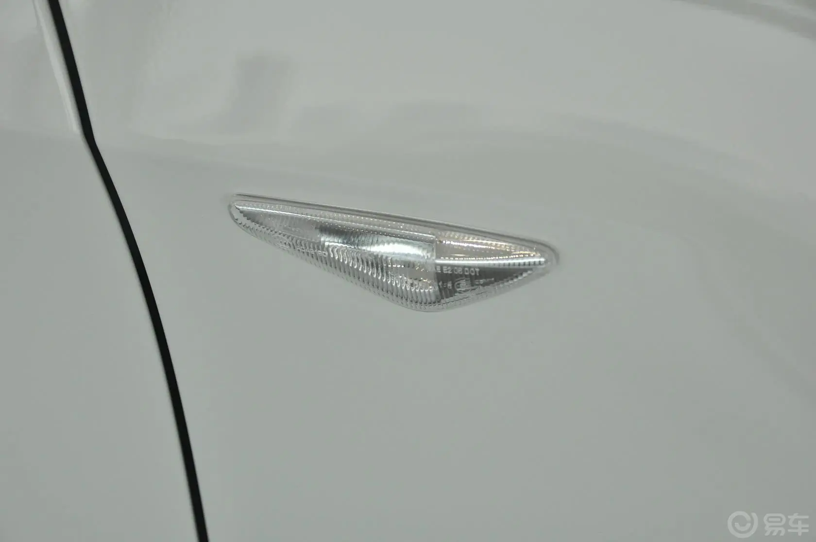 宝马X5(进口)xDrive35i 豪华型车侧转向灯
