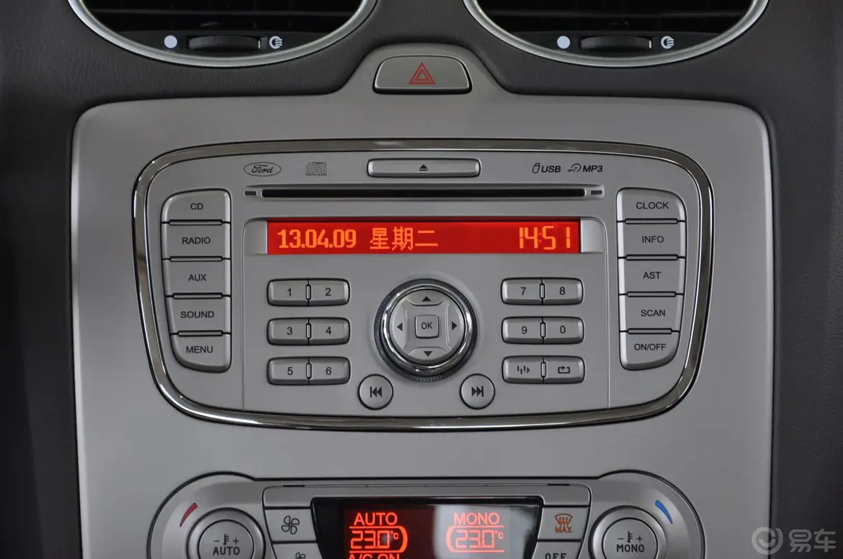 福克斯三厢 经典款 1.8L 自动 时尚型音响