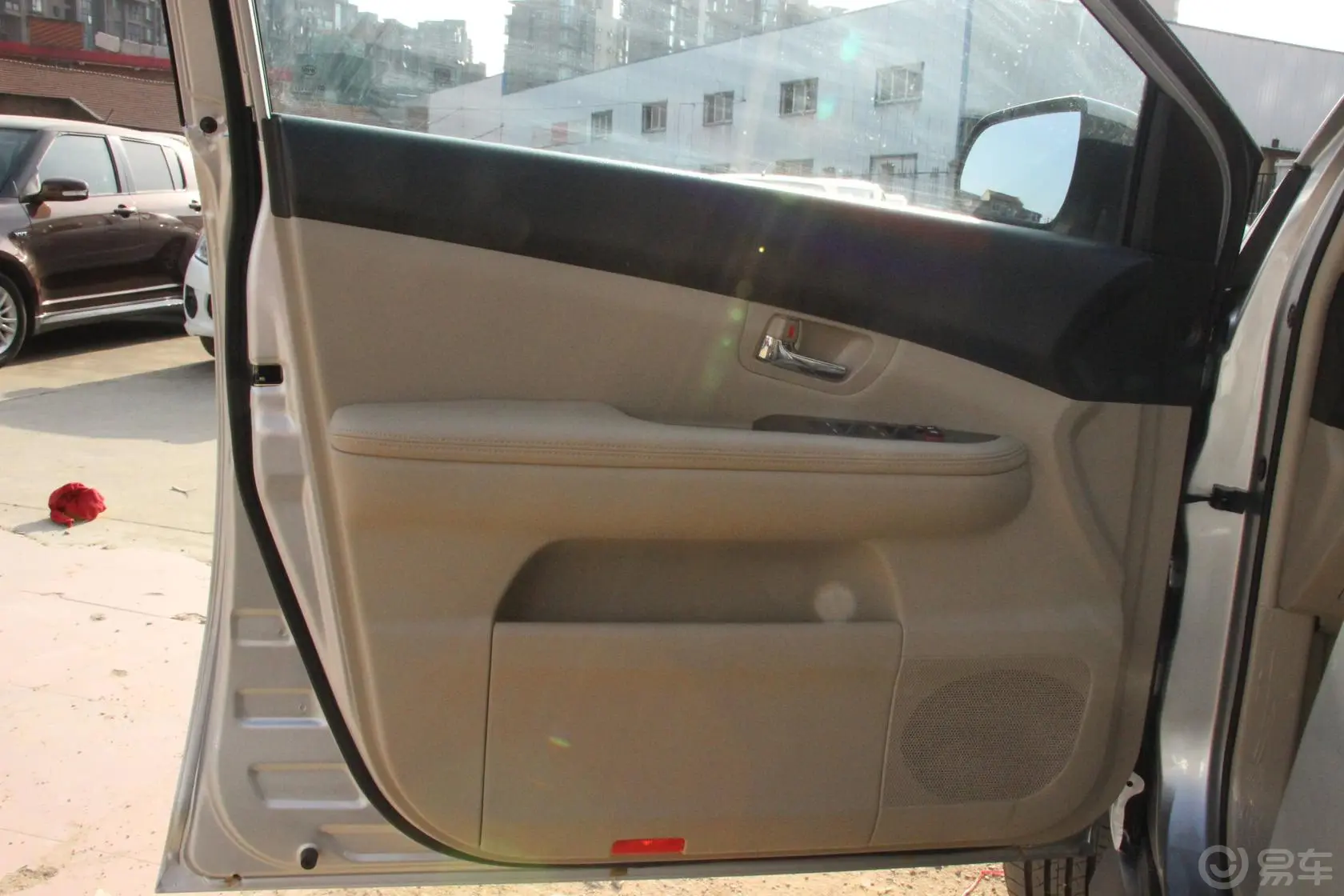 比亚迪S62.0L 手动 豪华型 劲悦版驾驶员侧车门内门板