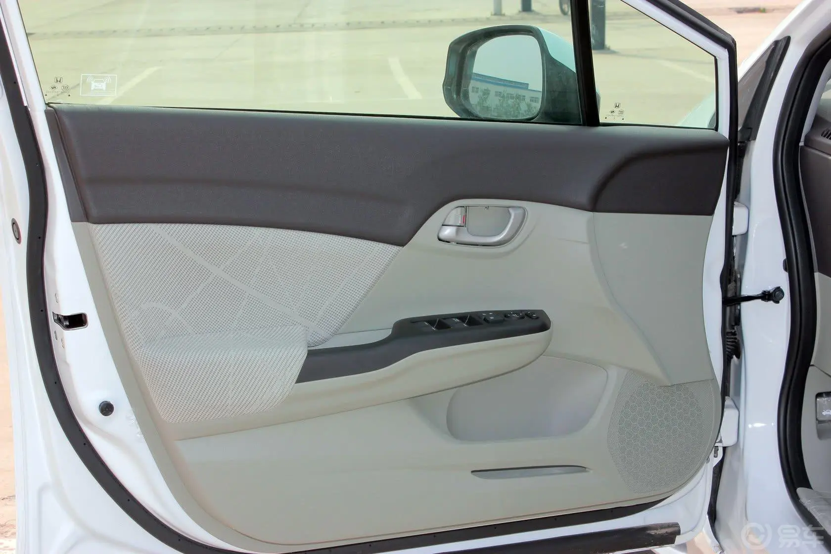 思域1.8L 手动 EXi舒适版驾驶员侧车门内门板