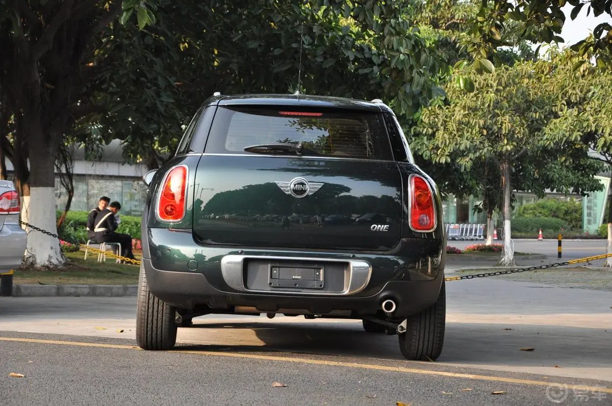 MINI COUNTRYMAN1.6T COOPER S正后水平