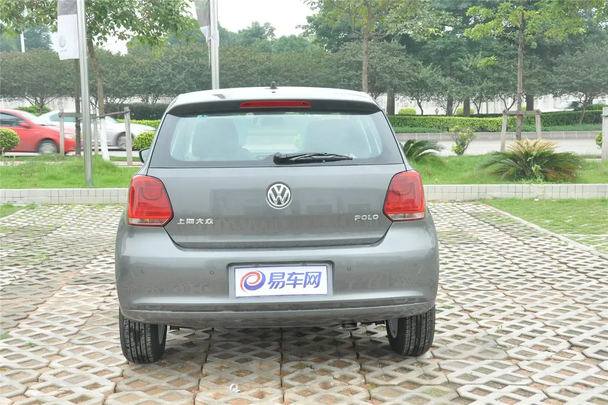 Polo1.4L 自动 舒适版正后水平