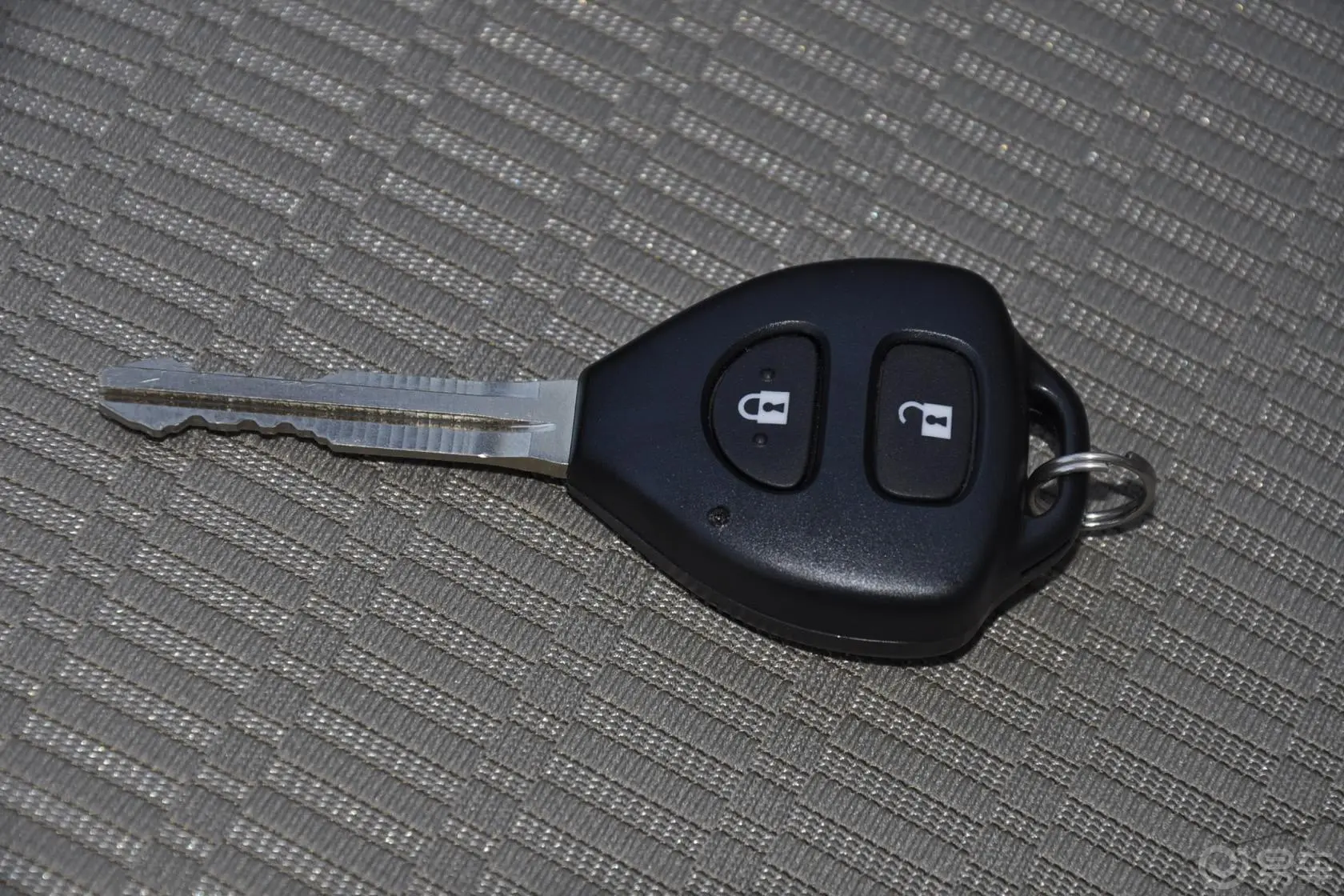 威驰1.6L GL-i 自动 型尚天窗版钥匙