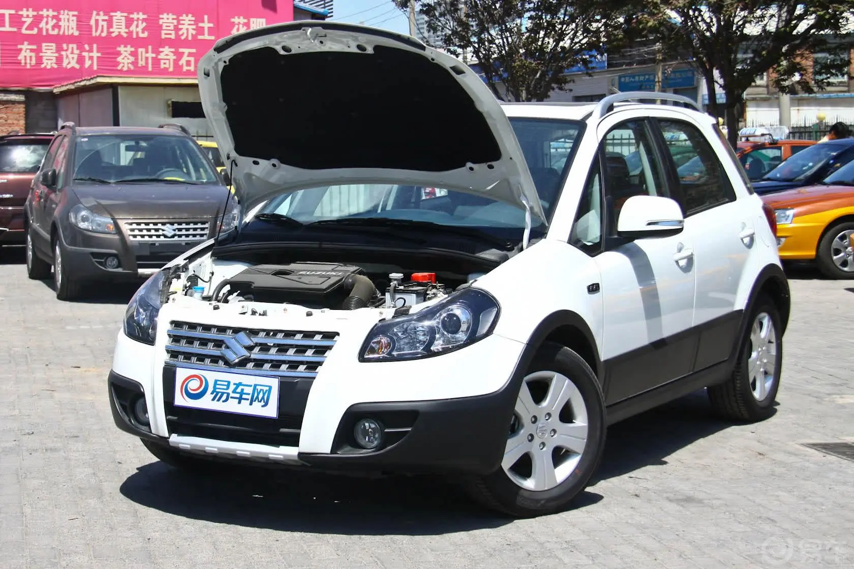 天语 SX4锐骑 1.6L 自动基本型发动机盖开启