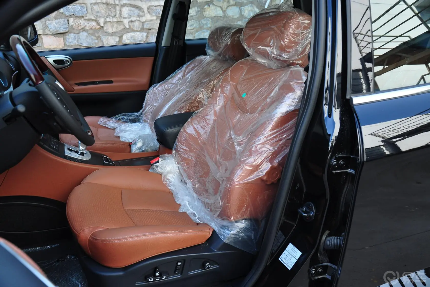 大7 SUV锋芒限量版 2.2T 自动 两驱 智慧型 驾驶员座椅