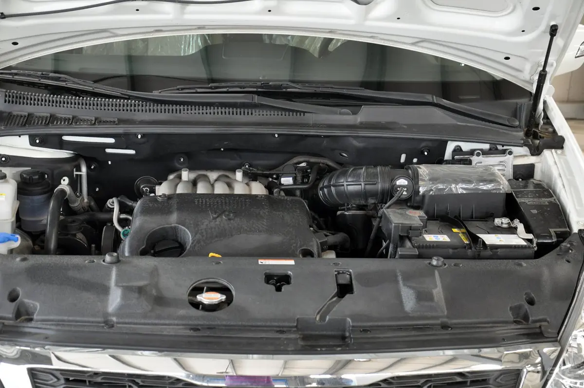 起亚VQ2.7 汽油 舒适版发动机
