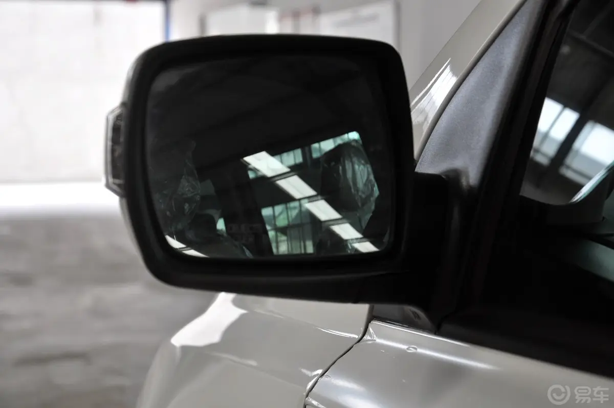 起亚VQ2.7 汽油 舒适版后视镜镜面（后）