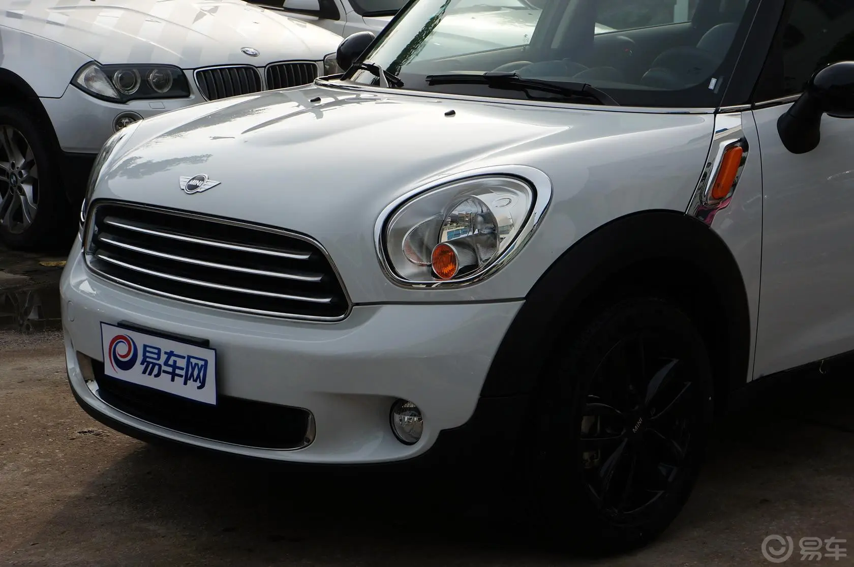 MINI COUNTRYMAN1.6L COOPER Excitement车头局部