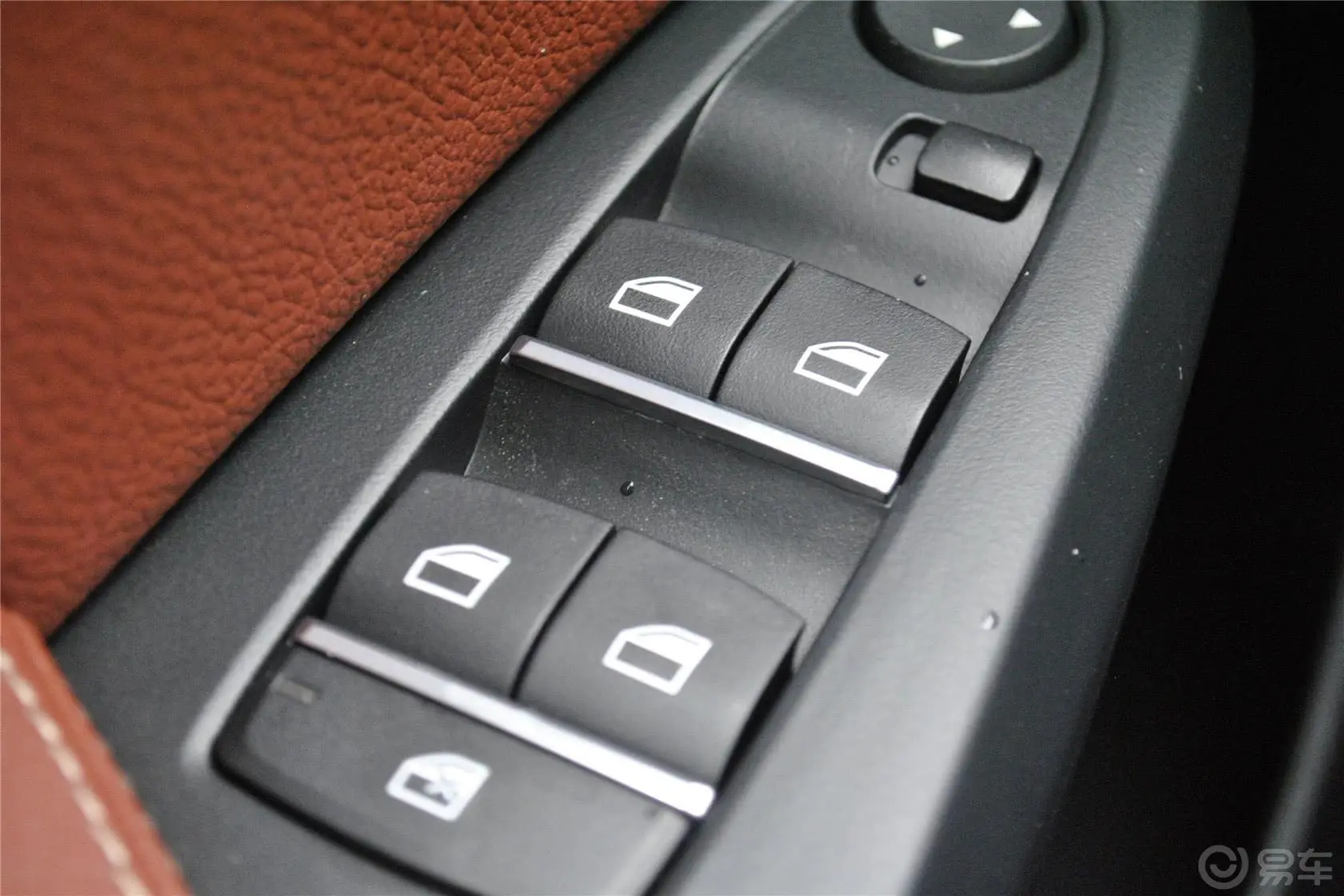 宝马X3(进口)xDrive28i 领先型车窗升降键