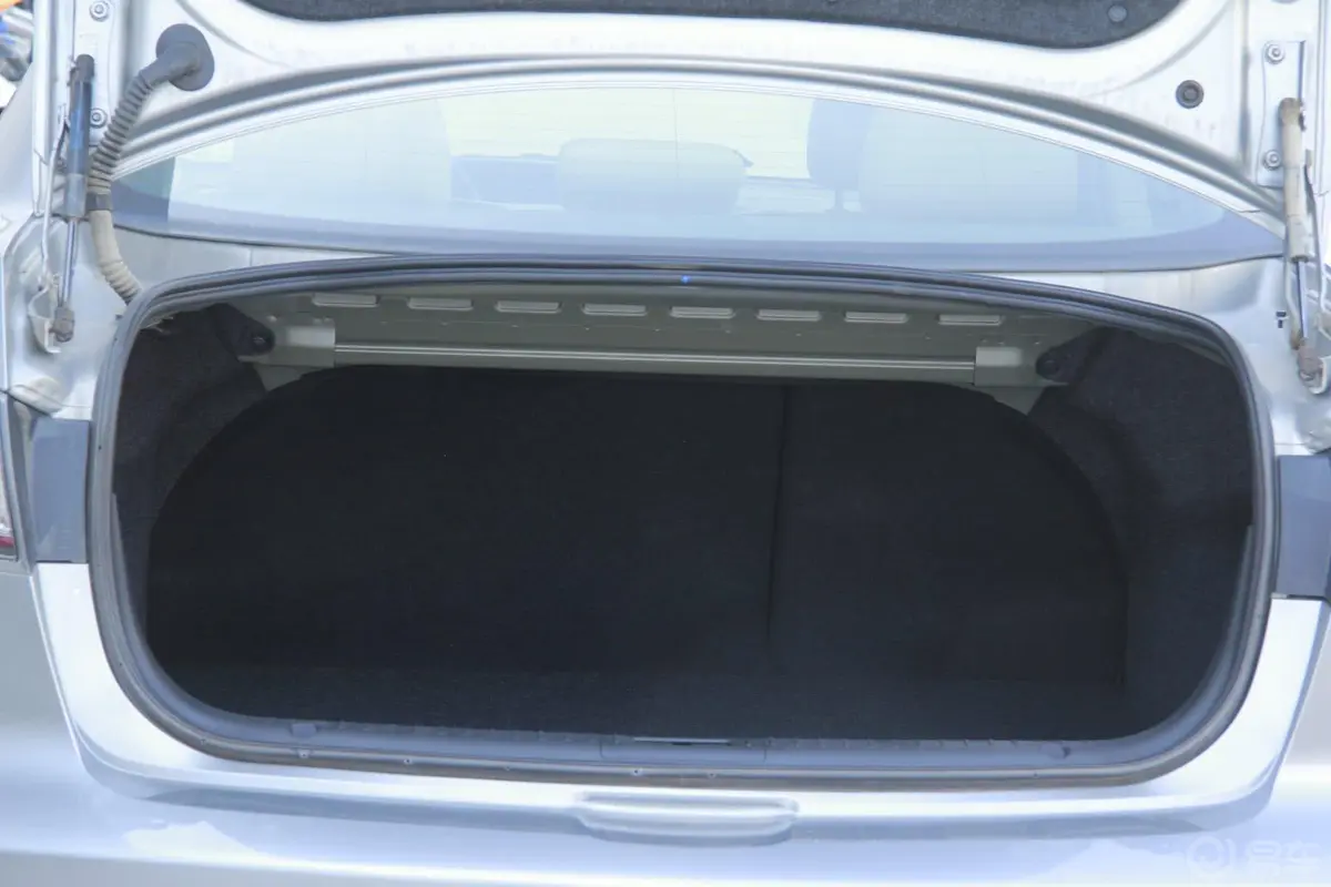 马自达3 星骋三厢 1.6L 自动 舒适型行李箱空间