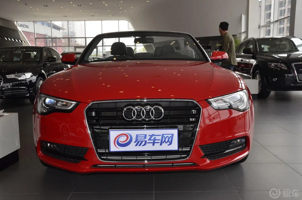 奥迪A5Cabriolet 2.0T正前水平