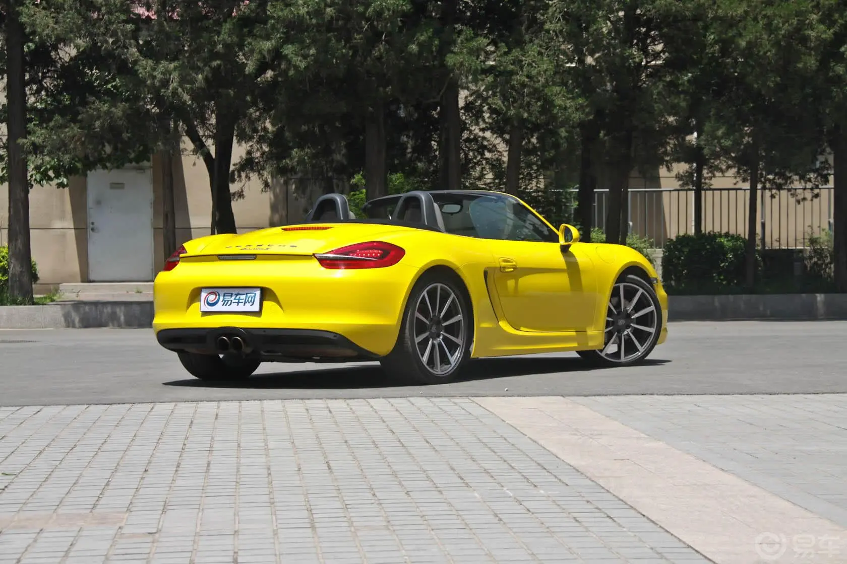 BoxsterBoxster S 3.4侧后45度车头向右水平