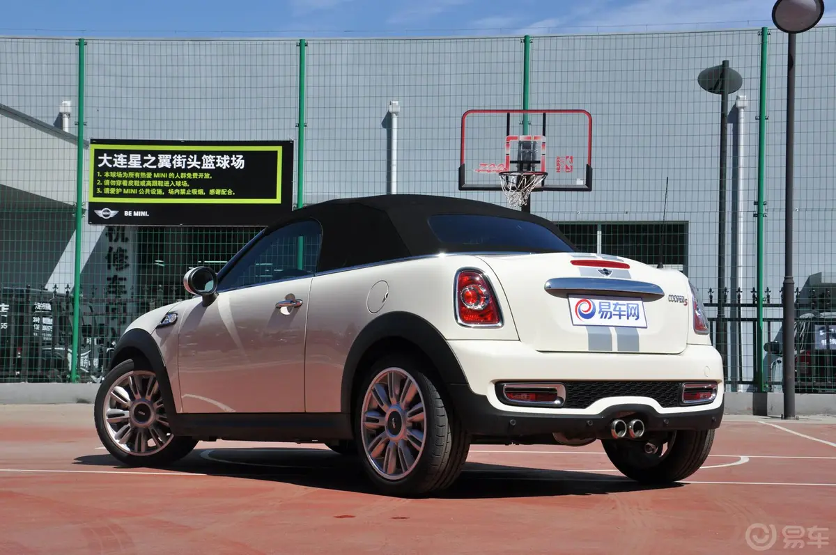 MINI ROADSTERCOOPER S 1.6L 自动侧后45度车头向左水平