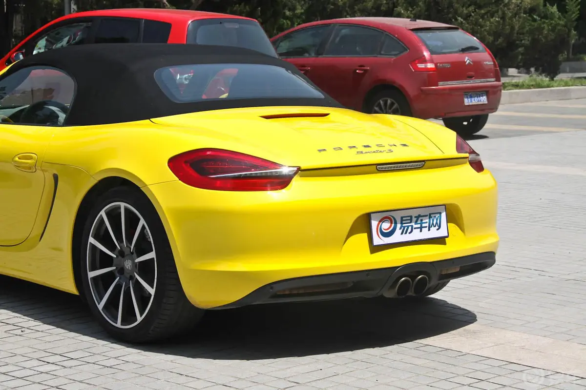 BoxsterBoxster S 3.4车尾局部