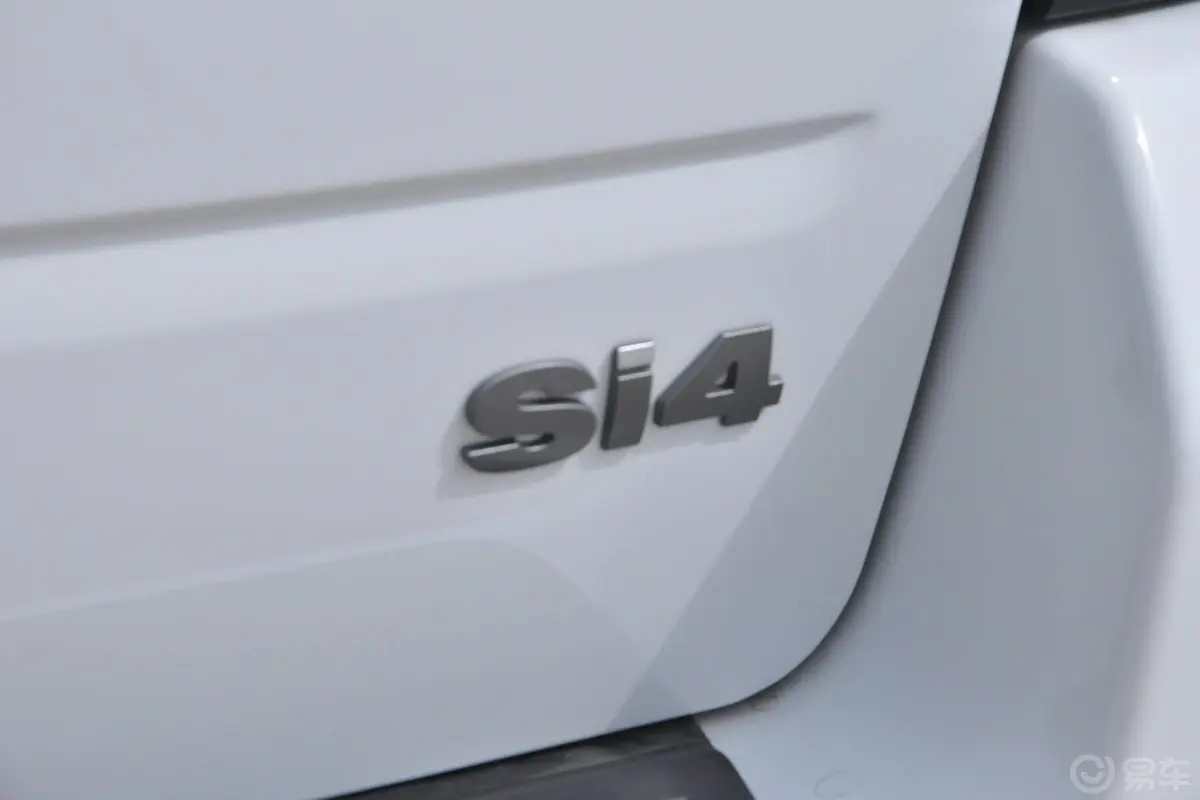 神行者2.0T Si4 SE 汽油版尾标