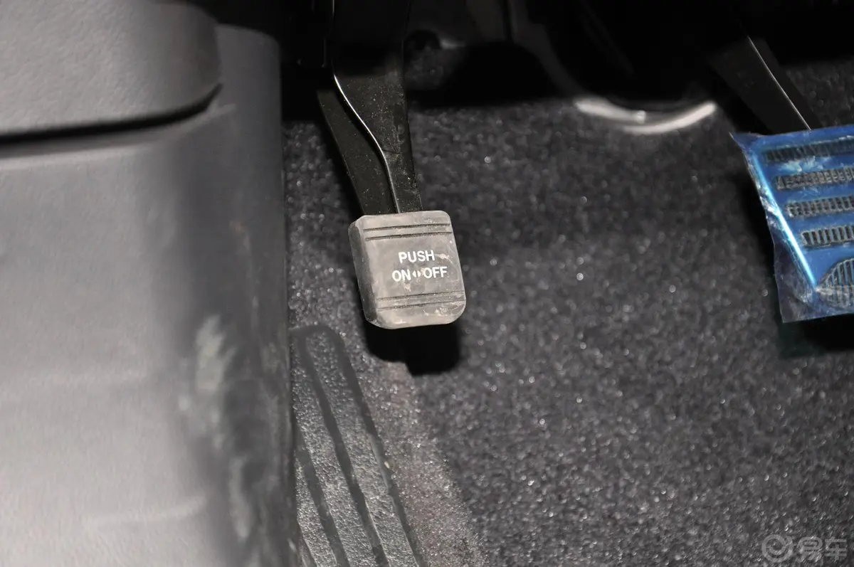 英菲尼迪FX37 标准升级版驻车制动（手刹，电子，脚刹）