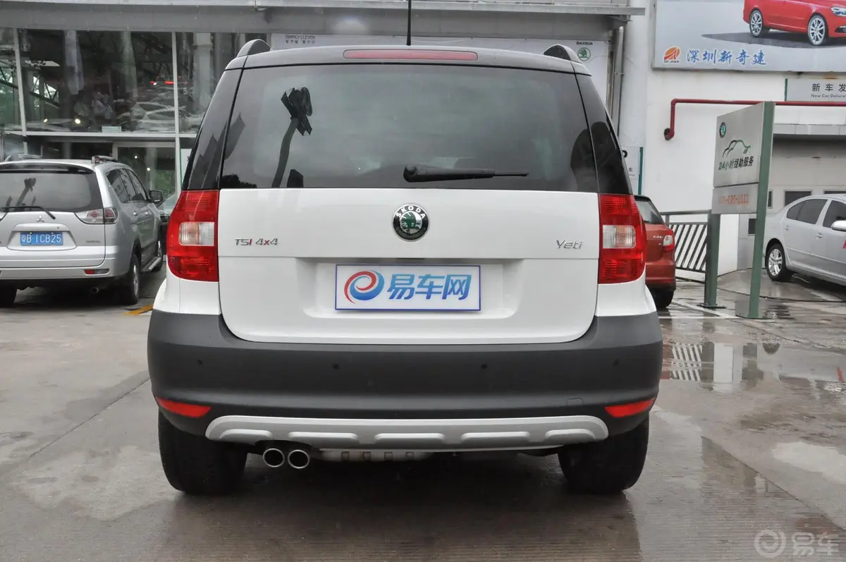 Yeti(进口)1.8L 双离合 尊贵版正后水平