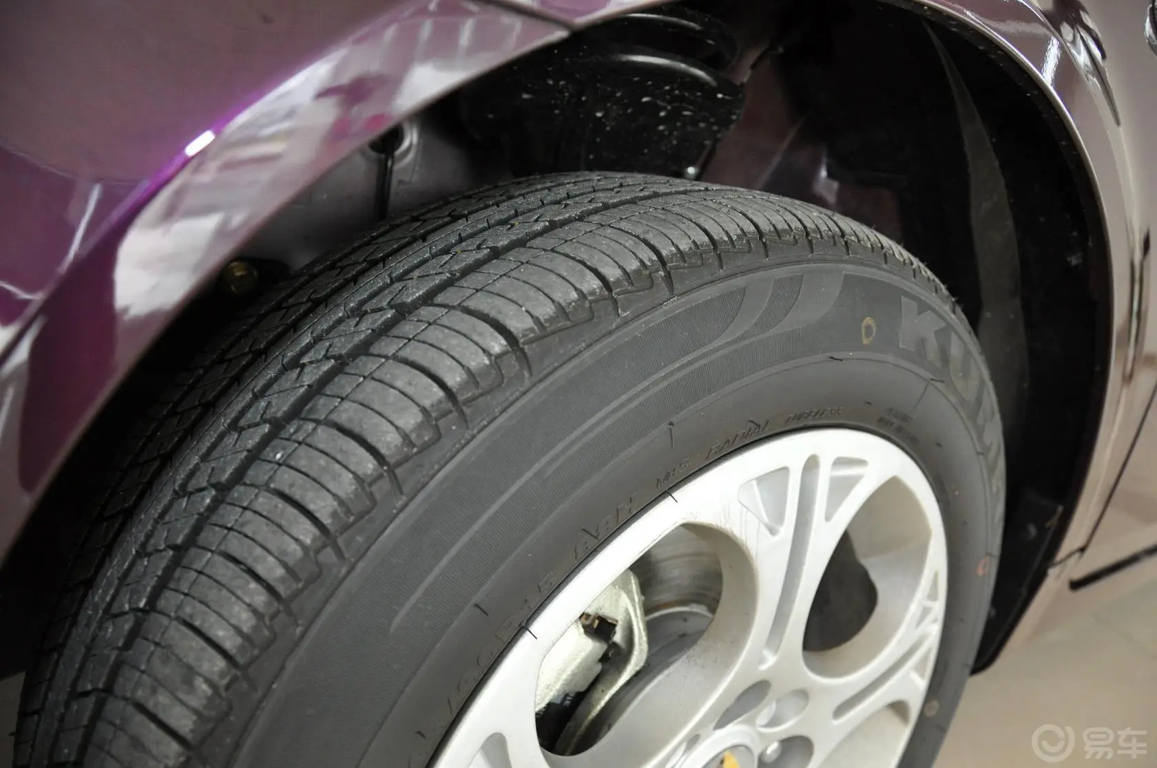 莲花L3两厢 GT 1.6L 自动 精致型轮胎花纹