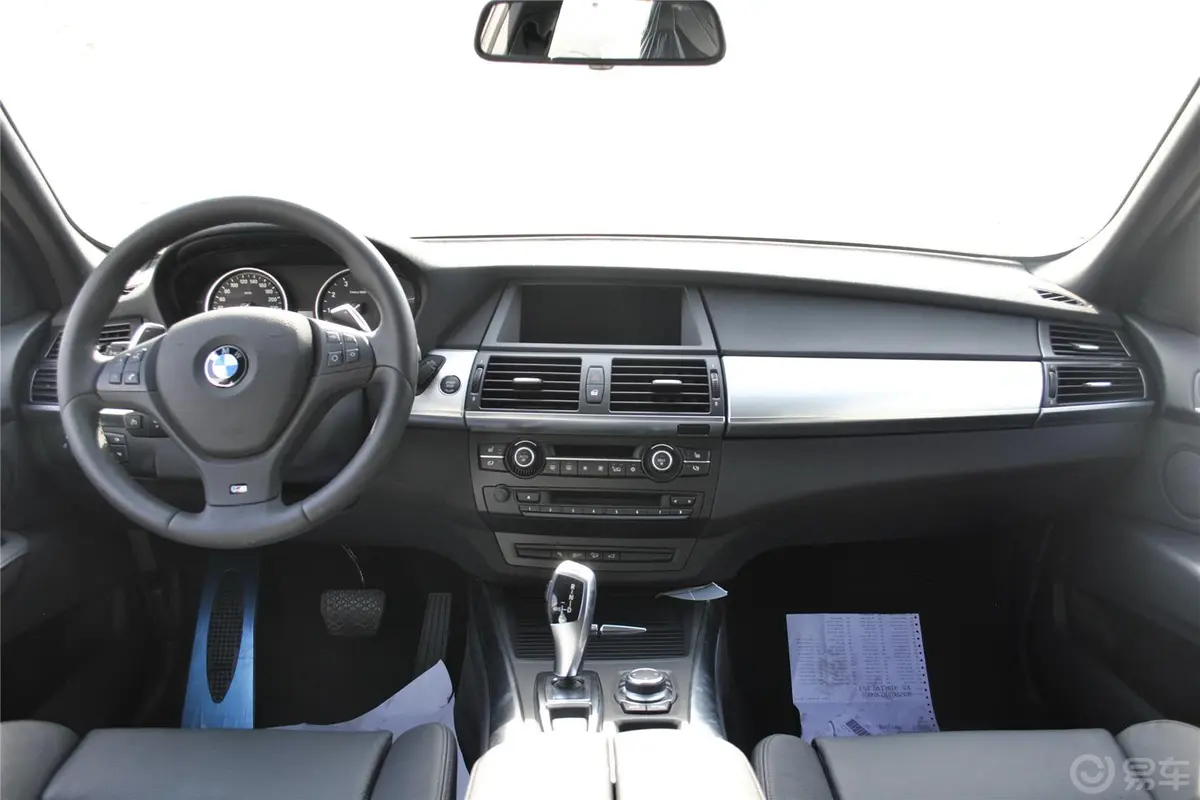 宝马X5(进口)xDrive35i M运动型前排车顶中央控制区