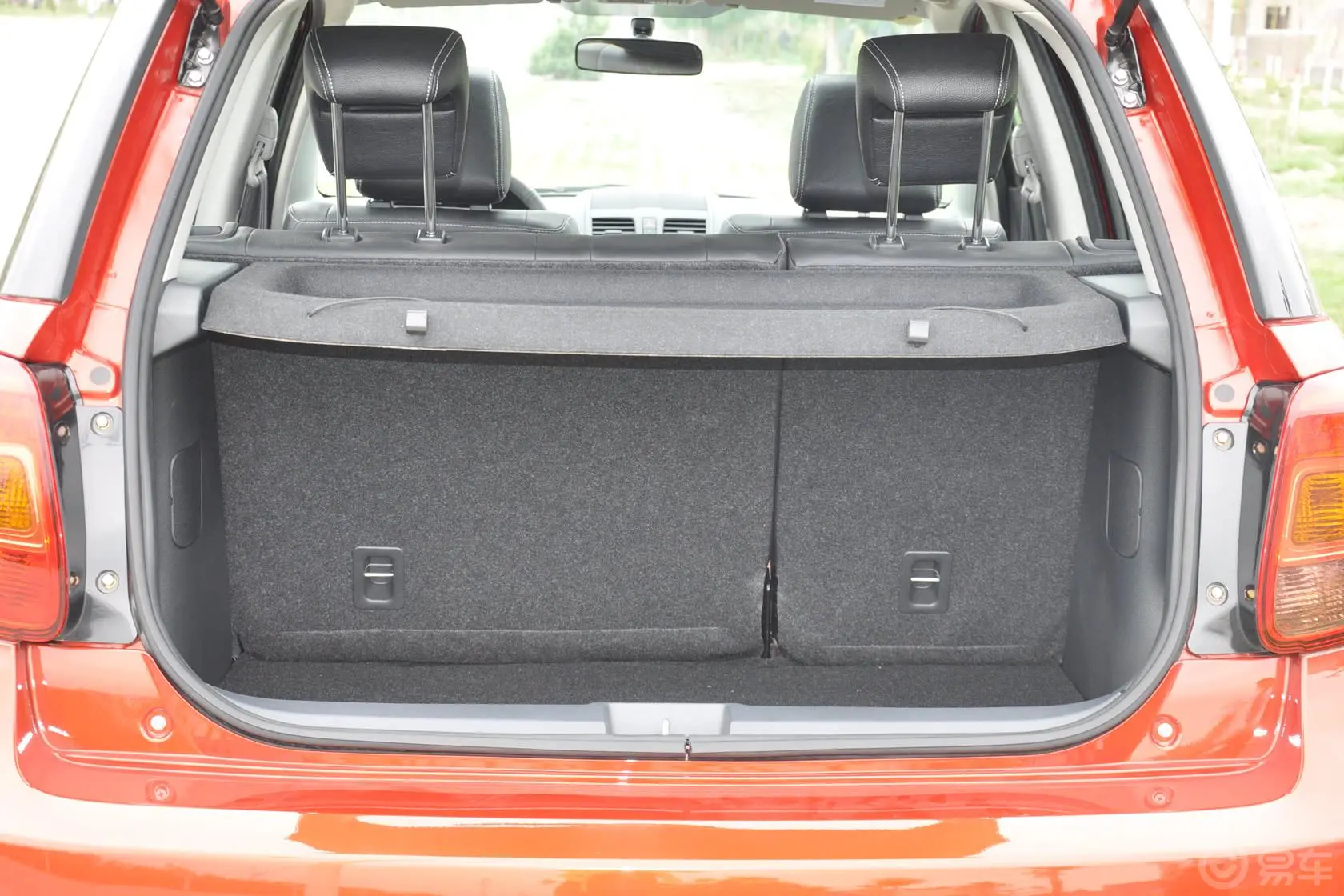 天语 SX4两厢 酷锐版 1.6L 自动 运动型行李箱空间