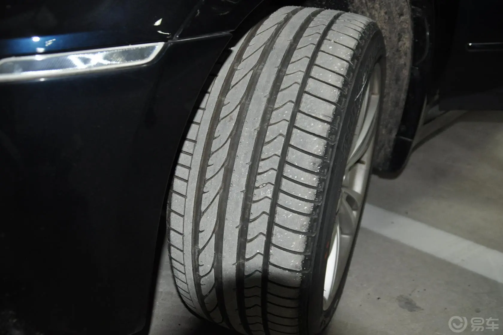 宝马X5 M4.4L V8轮胎花纹