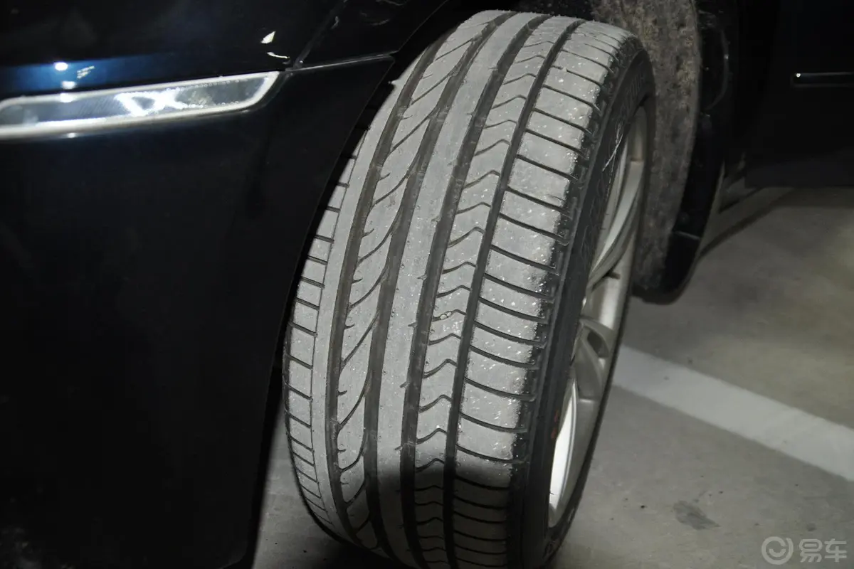 宝马X5 M4.4L V8轮胎花纹