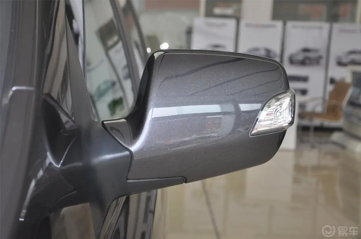起亚VQVQ-R 2.2T 自动 柴油 舒适版后视镜转向灯（前）
