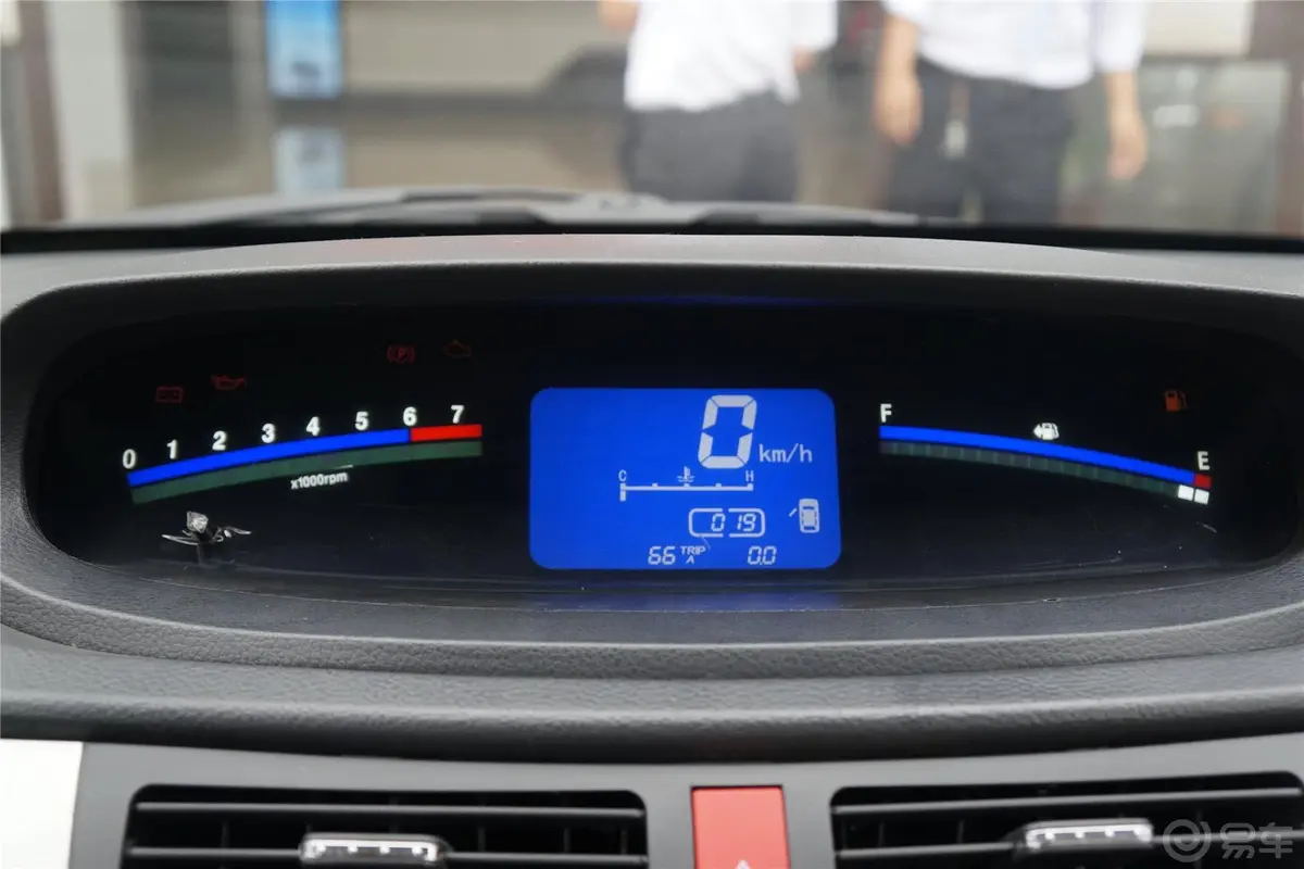 景逸SUV1.6L 手动 舒适型仪表盘背光显示