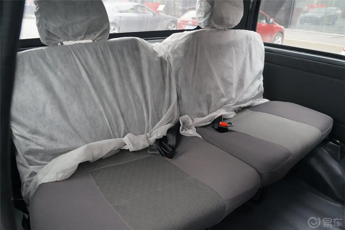 菱智V3 1.5L 手动 舒适型后排座椅