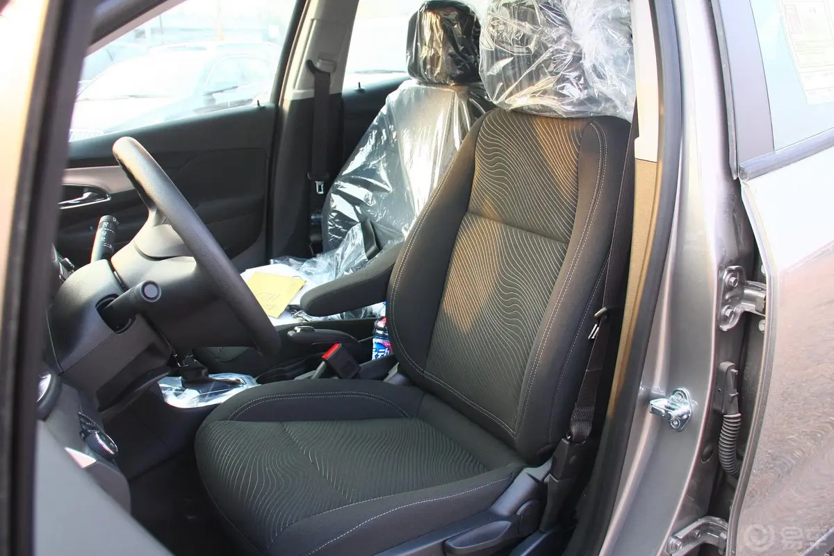 昂科拉1.4T G 自动 都市精英型驾驶员座椅