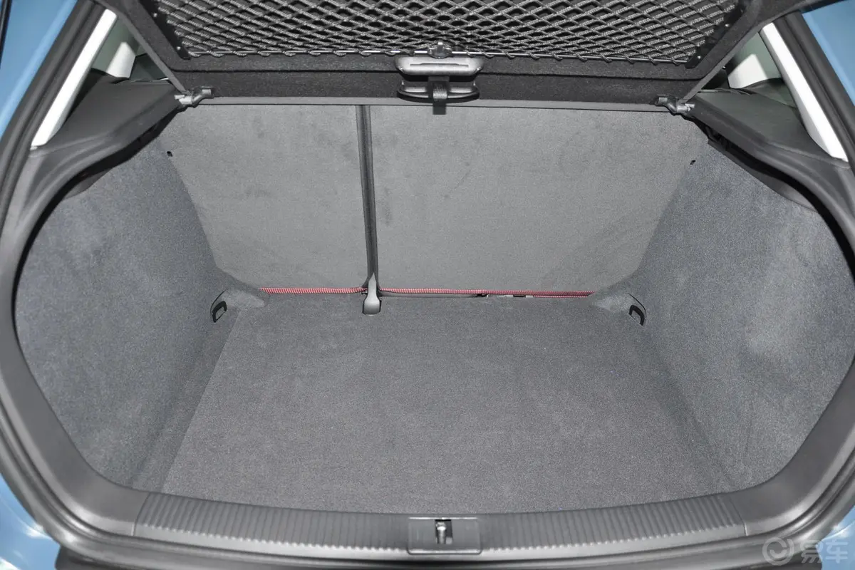 奥迪A3(进口)Sportback 30 TFSI 舒适型行李箱空间