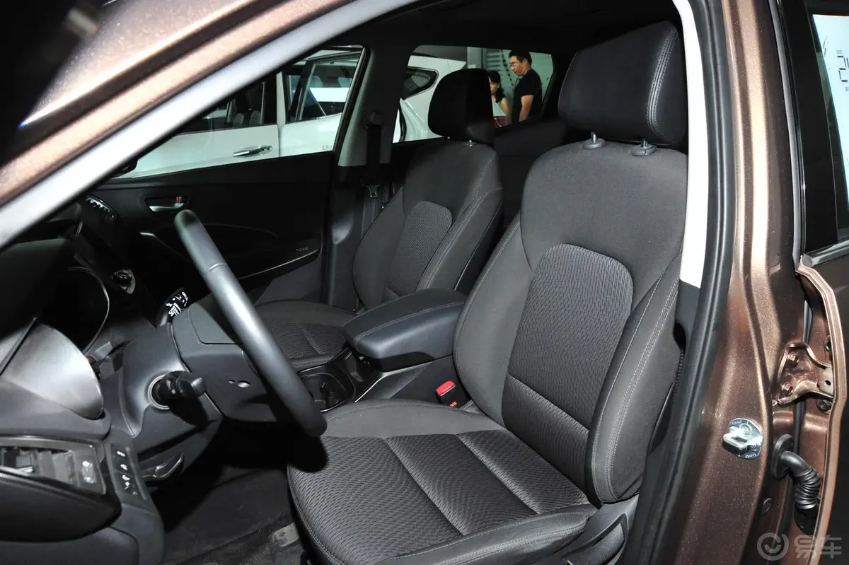 胜达2.4L GL 四驱 自动 舒适型驾驶员座椅