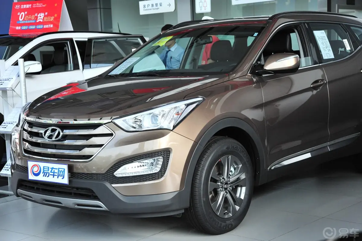 胜达2.4L GLS 四驱 自动 智能型外观