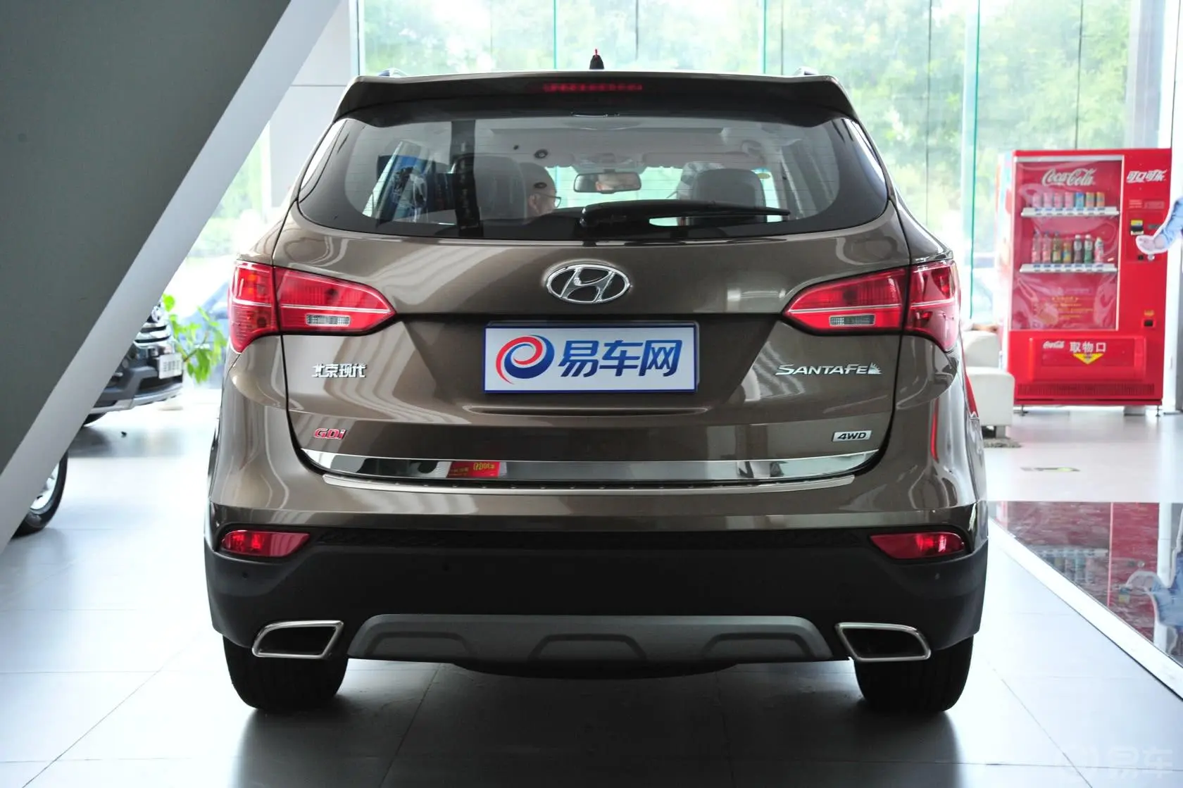 胜达2.4L GLS 四驱 自动 智能型正后水平