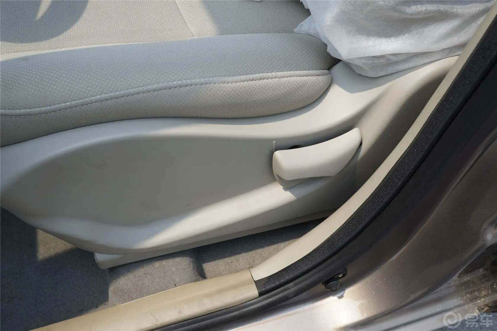 景逸XL 1.5L 手动 舒适型 国4座椅调节键