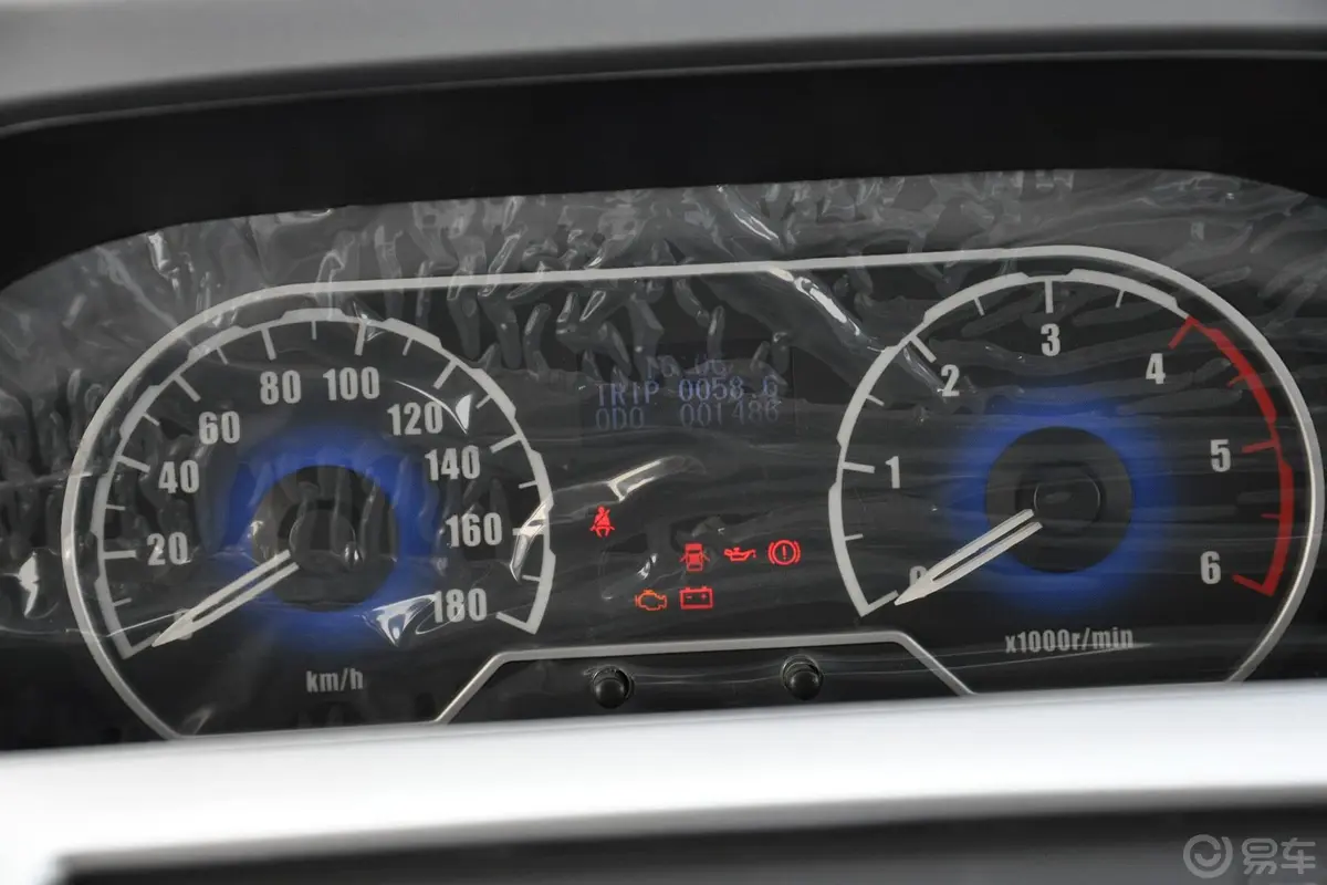 新途V802.5L 手动 A 短轴 中顶 傲运通仪表盘背光显示