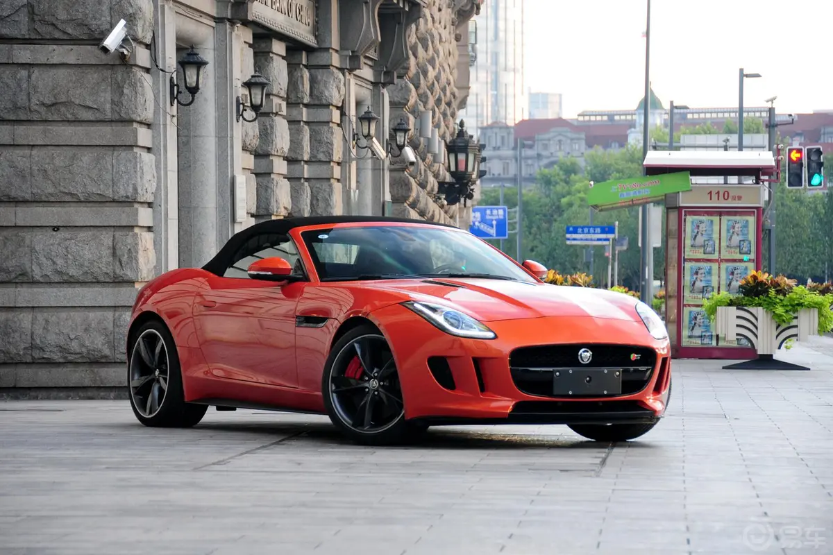 捷豹F-TYPE5.0T V8 5.0T V8 S 中国限量版侧前45度车头向右水平