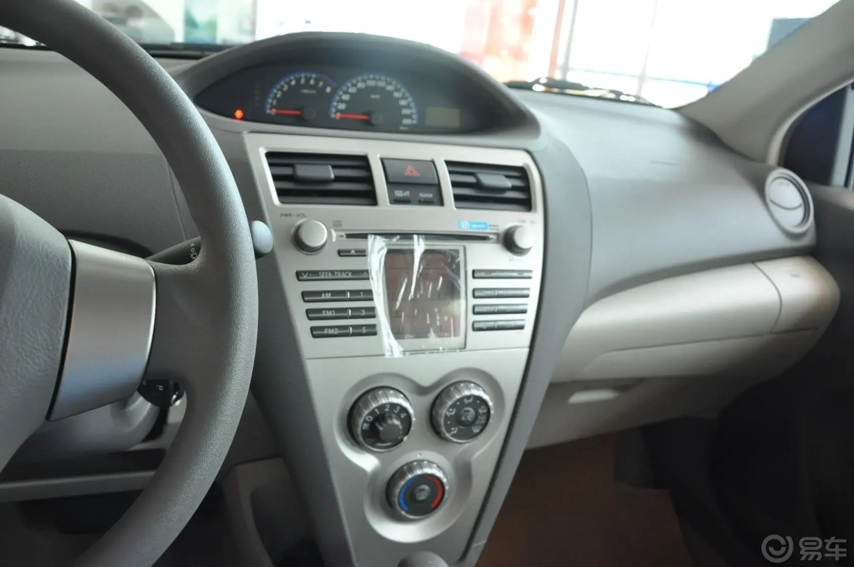 威驰1.6L GL-i 手动 型尚天窗版中控台驾驶员方向