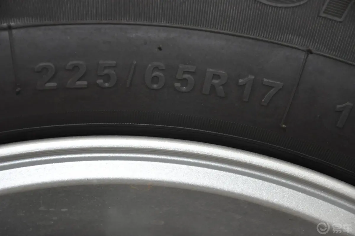 比亚迪S62.4L 自动 精英型 劲悦版备胎规格