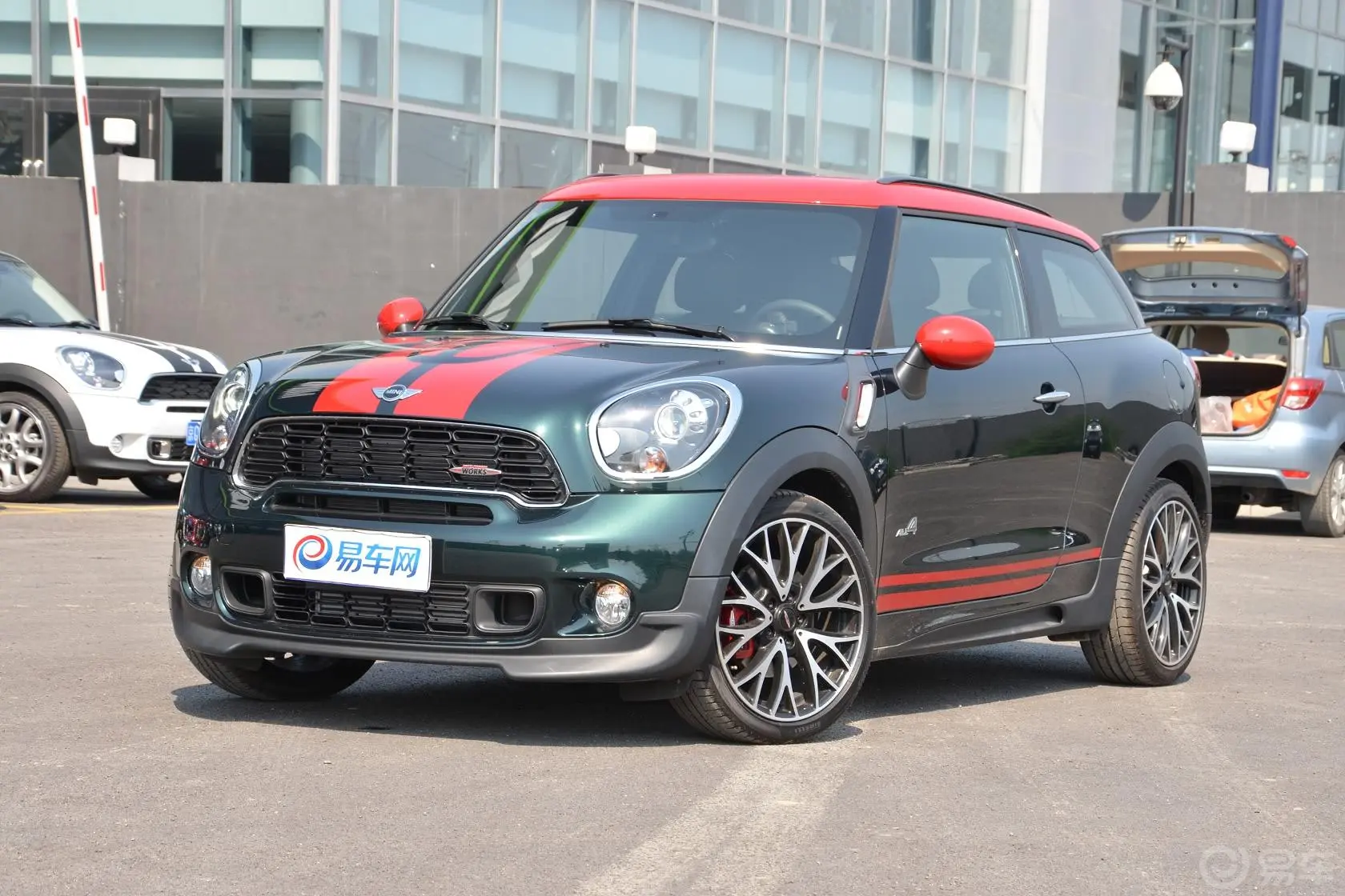 MINI JCW PACEMAN1.6T JCW ALL 4侧前45度车头向左水平