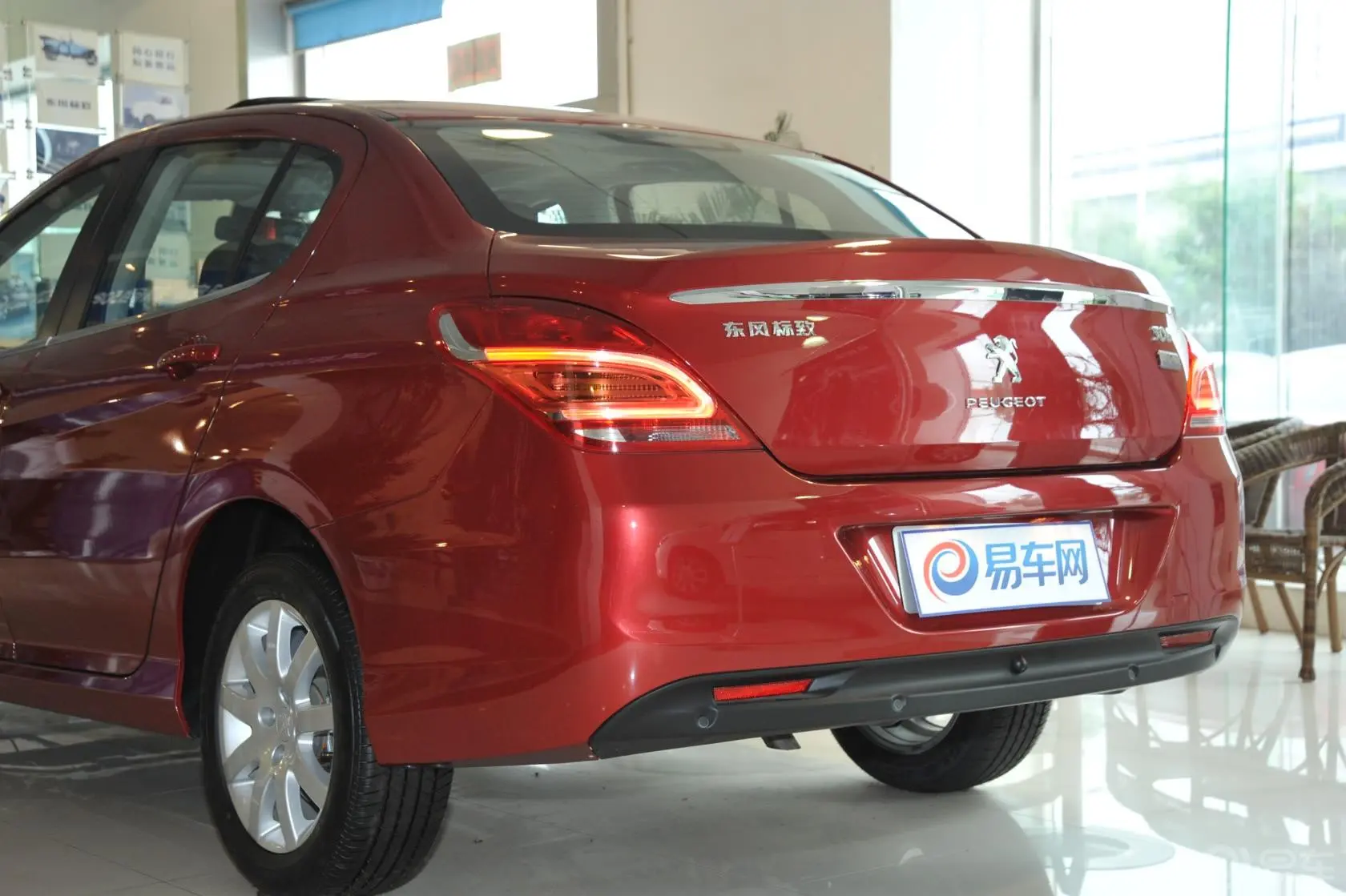 标致3081.6L 手动 优尚型外观