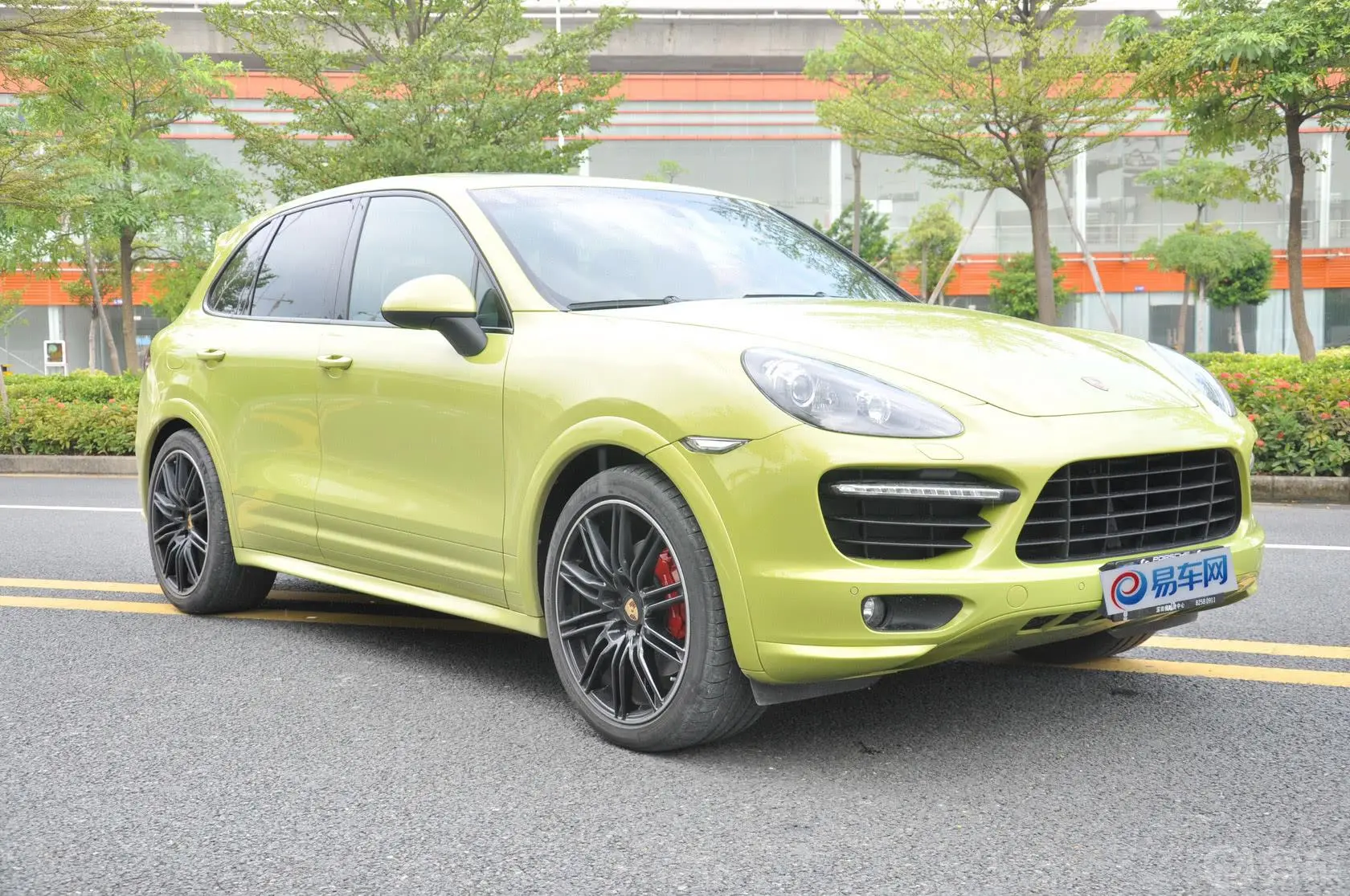 CayenneCayenne GTS 4.8L前格栅侧俯拍