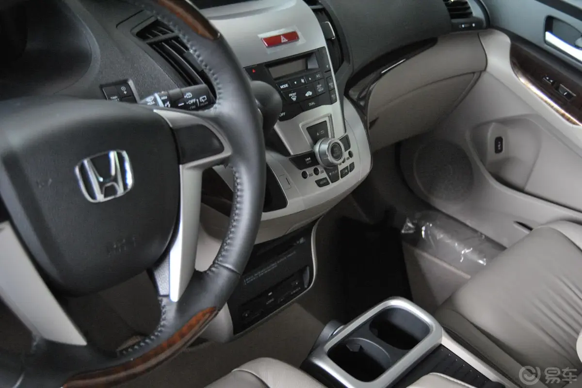 奥德赛2.4L 自动 舒适版中控台驾驶员方向