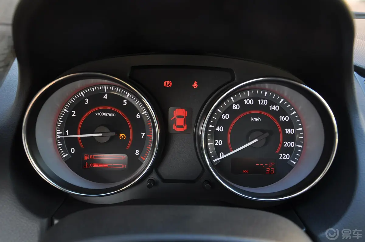奔腾B501.6L 手动 豪华型仪表盘