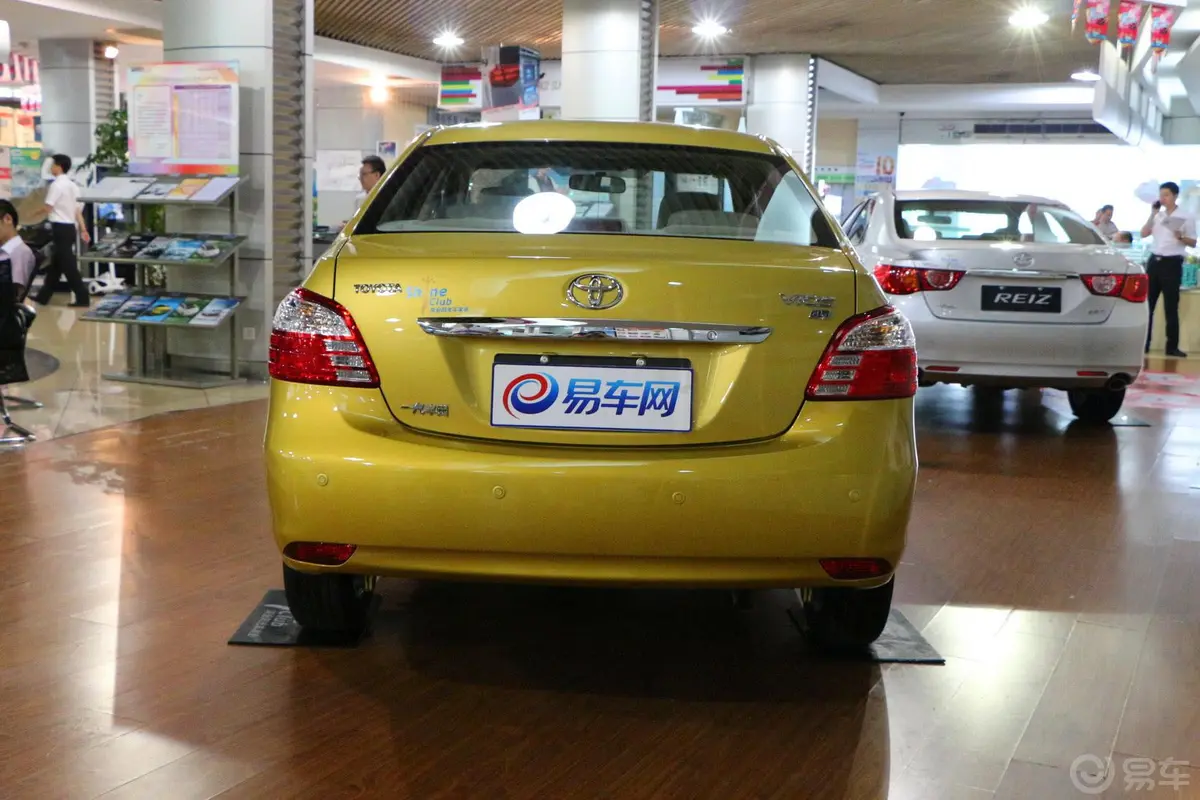 威驰1.6L GL-i 自动 型尚天窗版正后水平