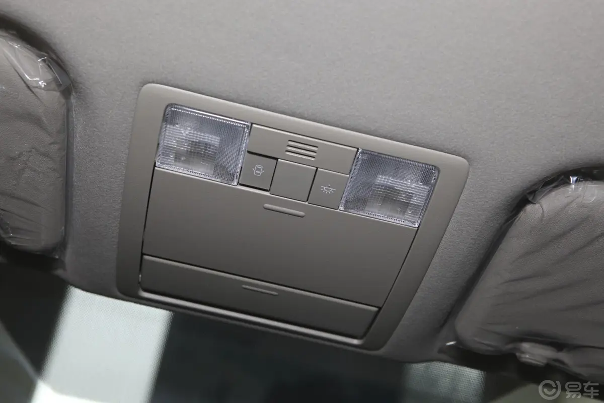逸致1.8L 自动 舒适多功能版前排车顶中央控制区