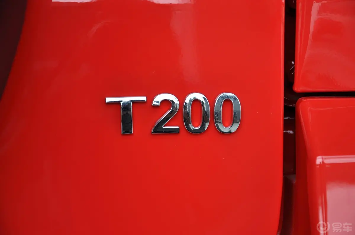 众泰T2001.3L 手动 都市型尾标