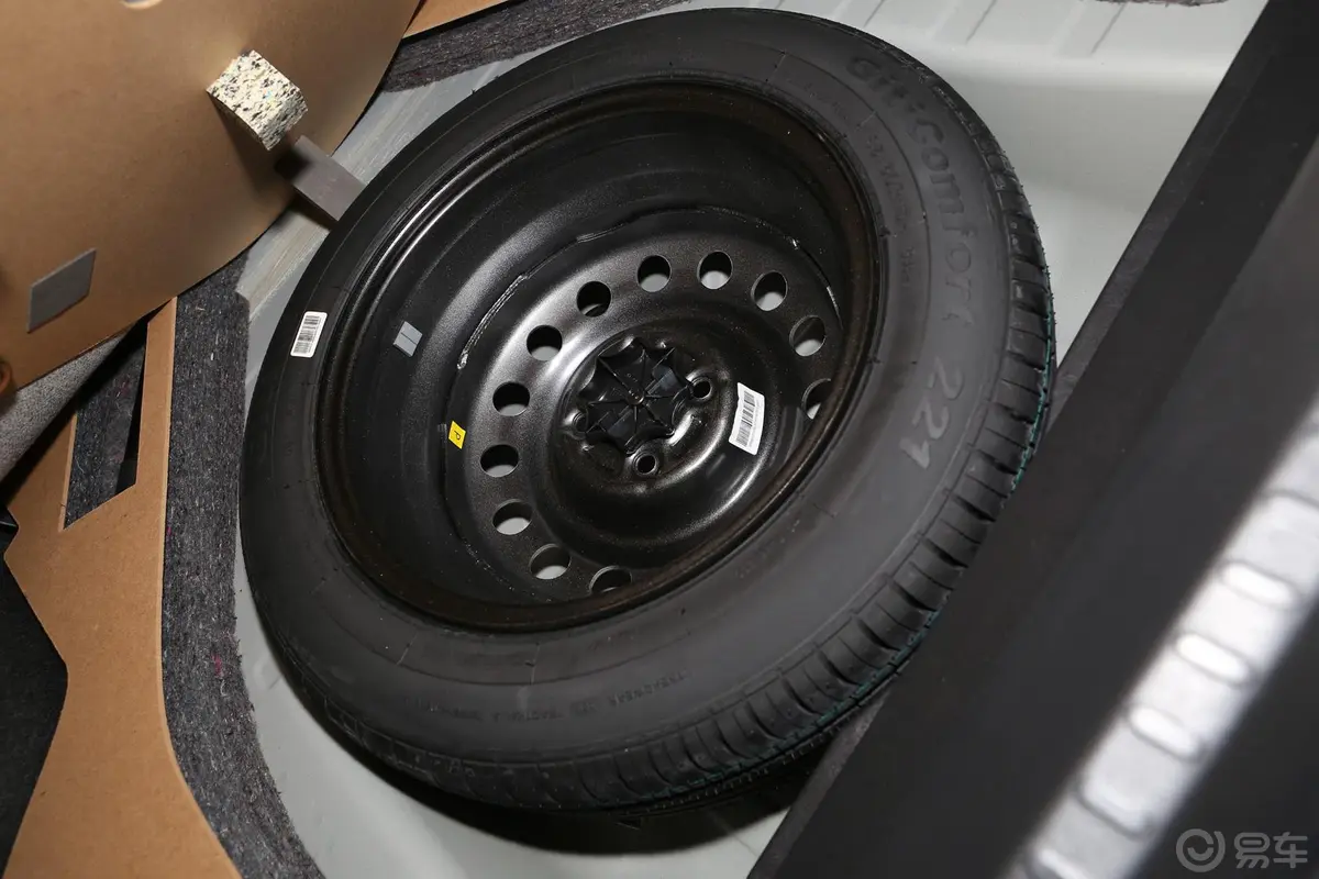 金刚2代 1.5L 手动 标准型 CNG备胎