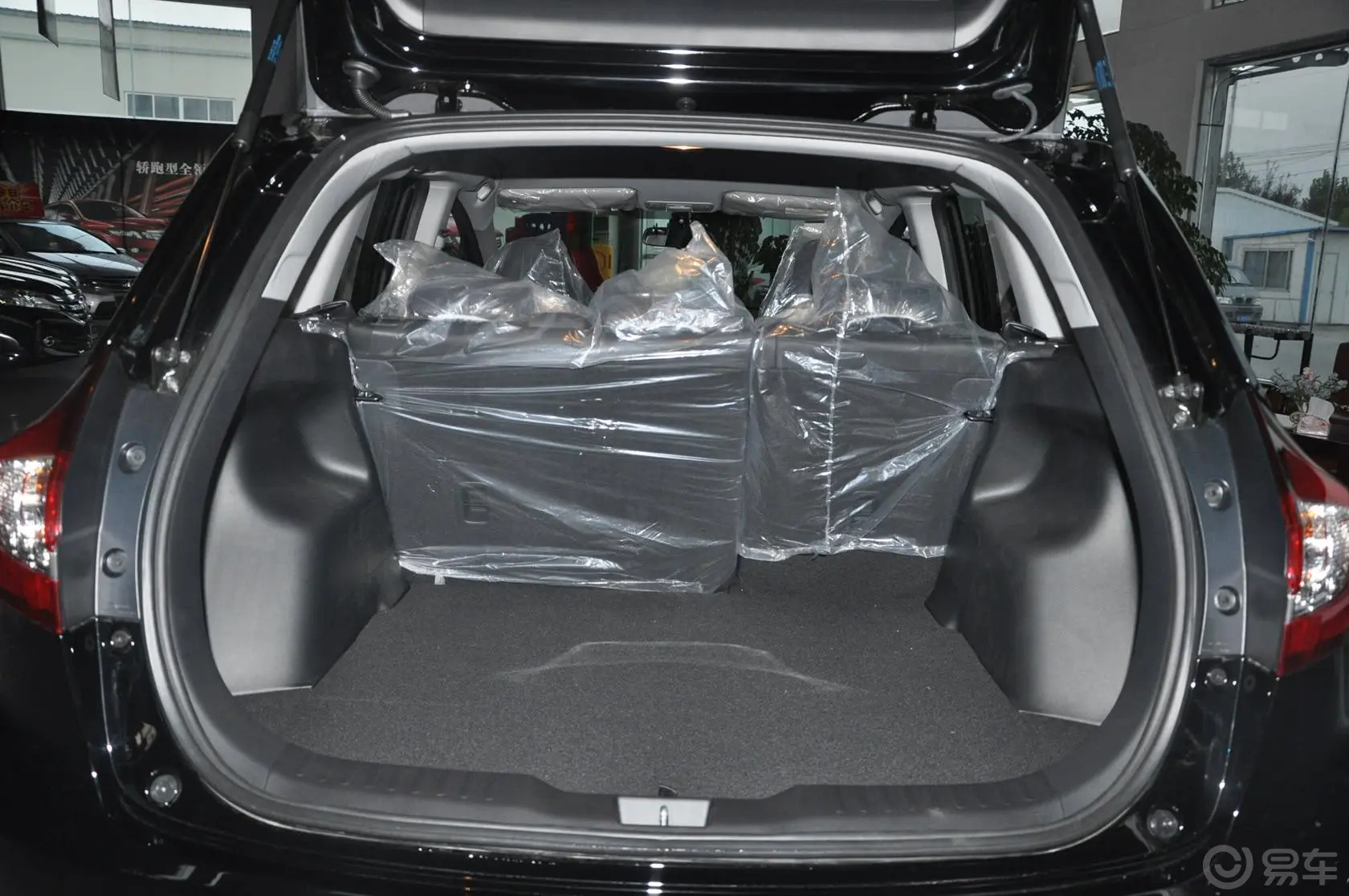 杰德1.8L 5AT 舒适型（五座）行李箱空间